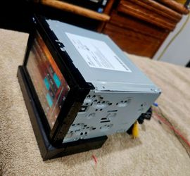 DVD auto estereo car play modelo KW-M740BT