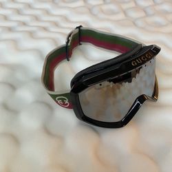 Gucci Goggles & Gucci Belt 