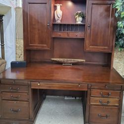 MUST SALE 2 PEICE DESK