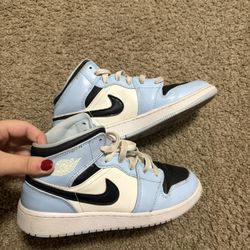 Air Jordan 1 Mid  Blue / Black / White” 