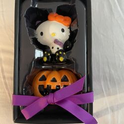 Hello Kitty Salt And Pepper Shakers 