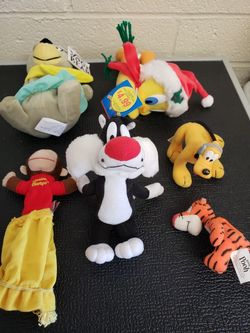 Looney Tunes and more plush toys