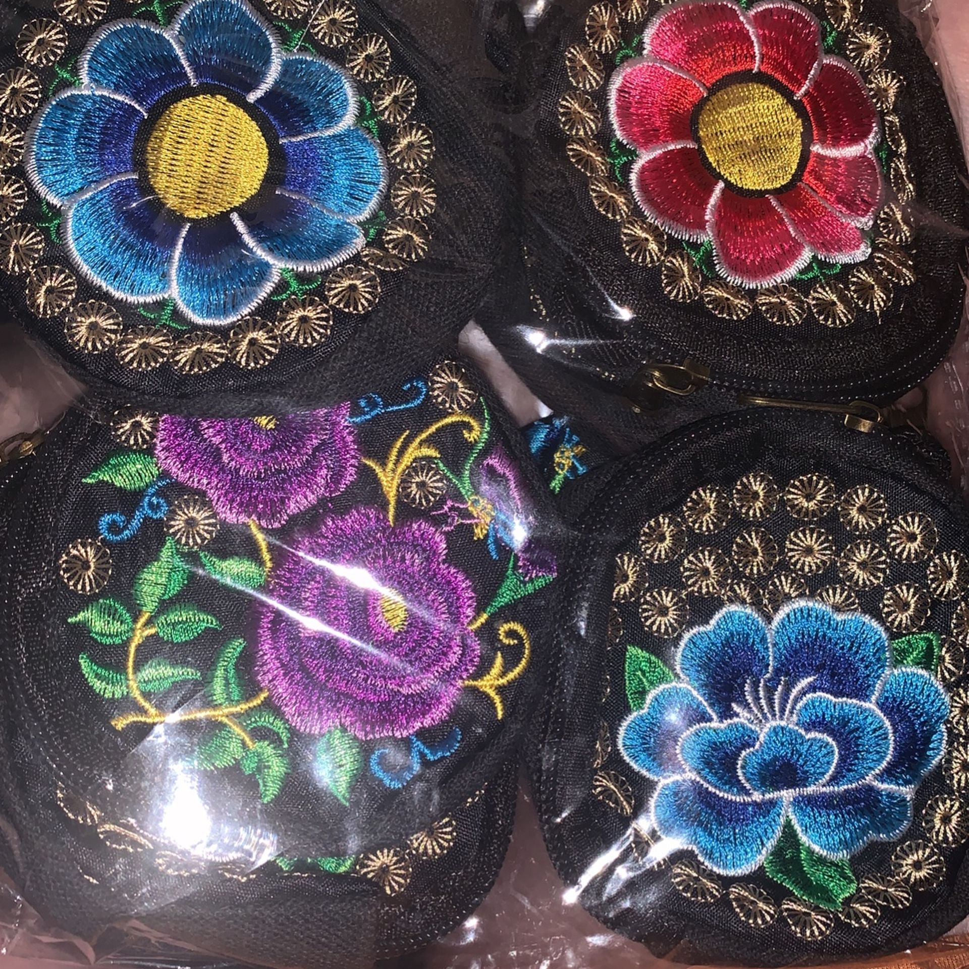 Embroidered Circle coin purses