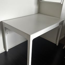 Dining Table (for 4 or 6)