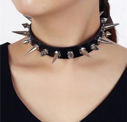 Punk Long Spike Choker Faux Leather Collar for Women Men Cool Big Rivets Studded Chocker Goth Style Necklace Accessories 2024