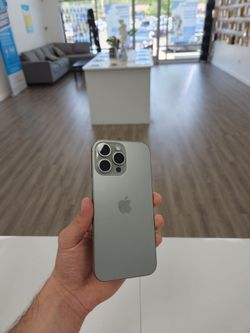 Apple iPhone 16 Pro Max Unlocked 256GB excellent