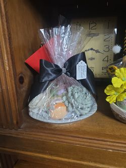 GIFT BASKETS