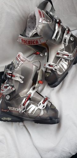 TECNICA Ski Boots mm284