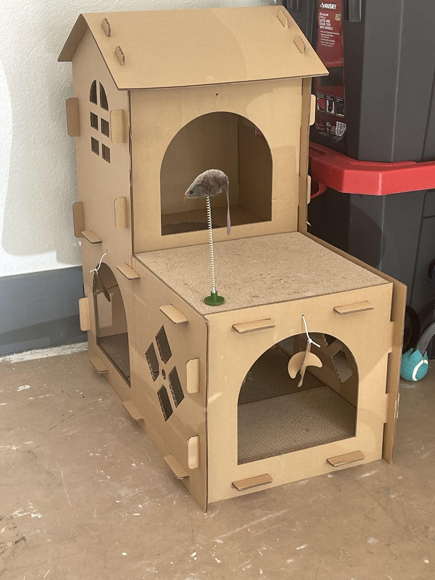 Furhaven Multi-Level Cardboard Cat House, Ft. Scratching Pads & Toys - Farmhouse Corrugated Cat Scratcher Hideout