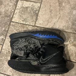 Nike Kyrie 7
