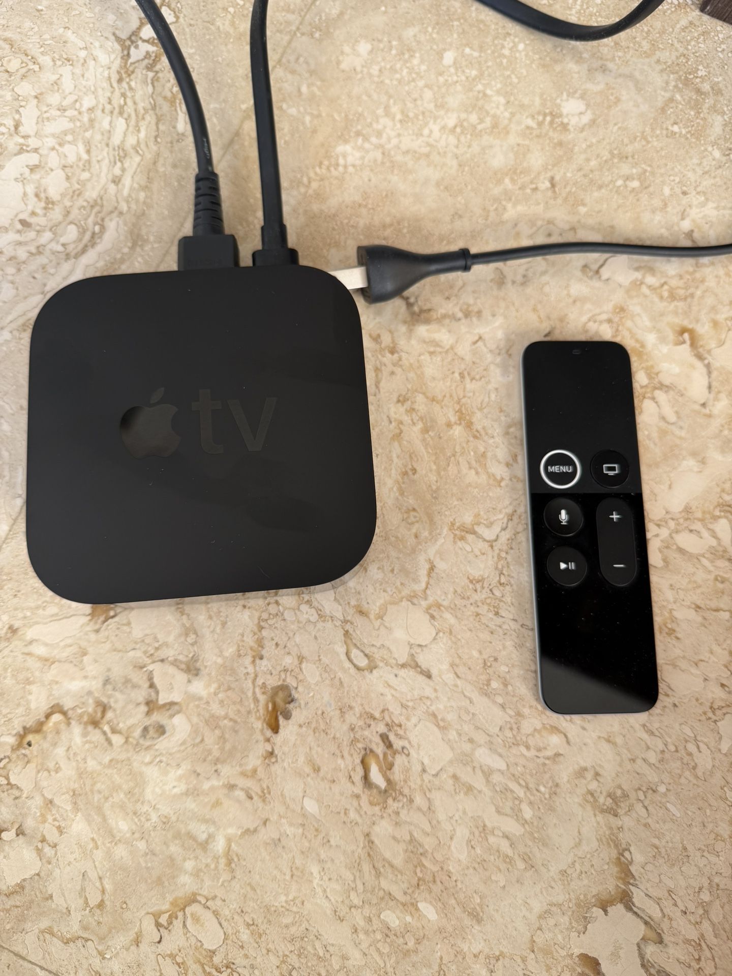 Apple TV 4K 32gb 1st gen