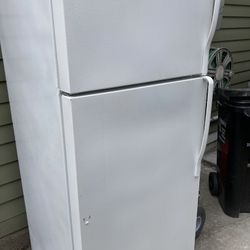 Whirlpool Refrigerator 14 Cu. Ft. White