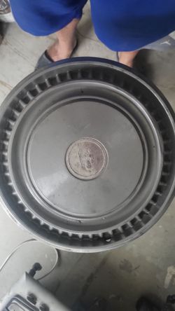 Chevy Monte Carlo hubcap