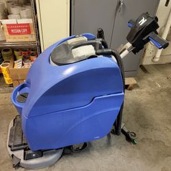 NaceCare™ TTB4552 Gel Battery Autoscrubber - 2-11"