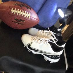Nike Vapor Edge Shark 2 Football Cleats Size Youth 2