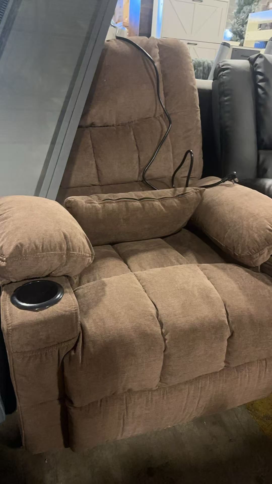 Extra Wide Seat Recliner Chairs