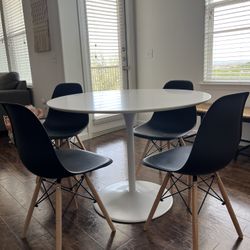 Dinning Table And Chairs