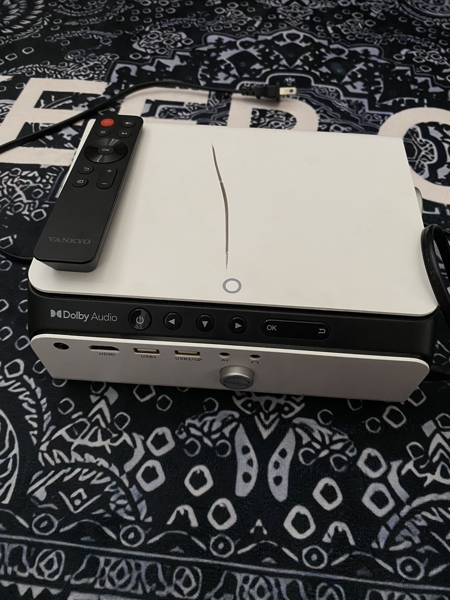 Vankyo Projector