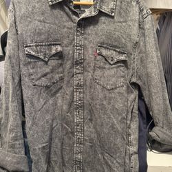 MENS LARGE LEVIS DENIM SHIRT