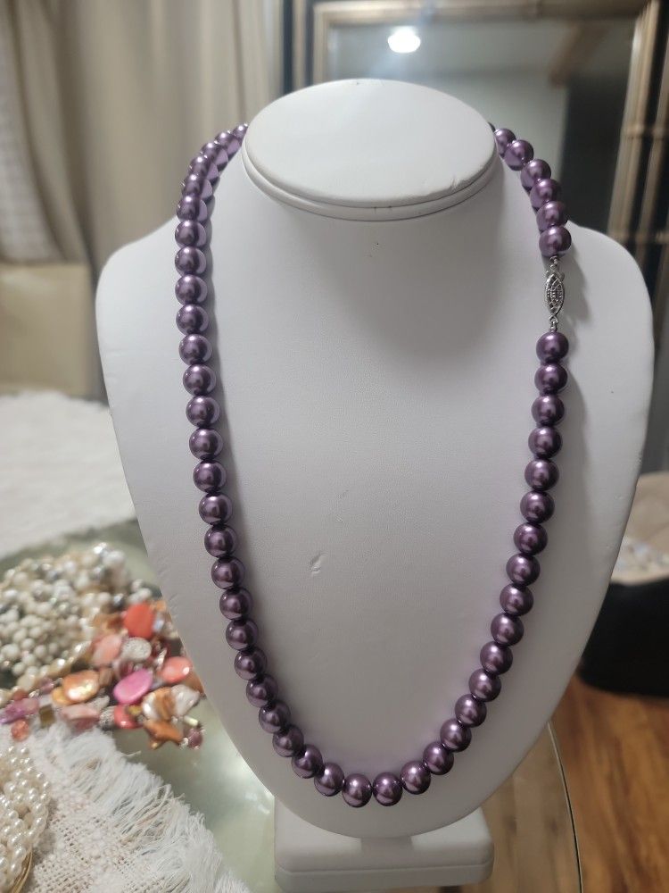 Necklece