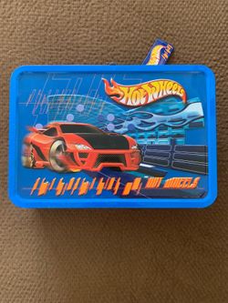 HOT WHEELS Carrying Case and Hot Wheels Pack