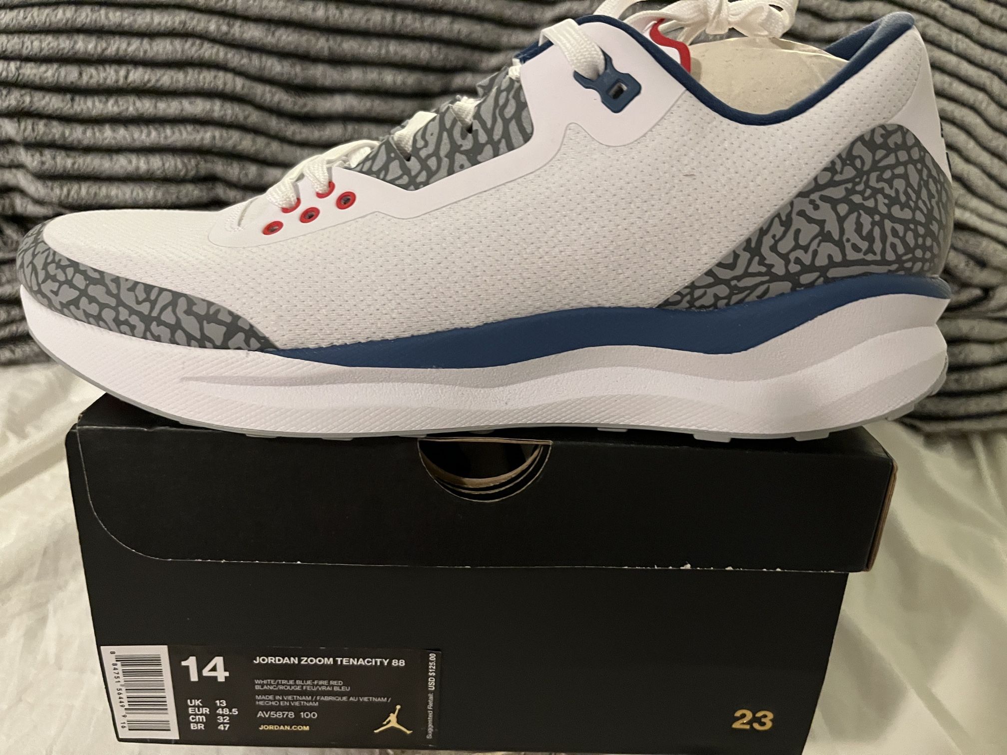 Jordan Zoom Tenacity 88 Never Worn