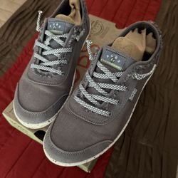 BOBS Sketchers. Size 10