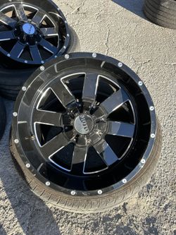 20” Moto Metal wheels