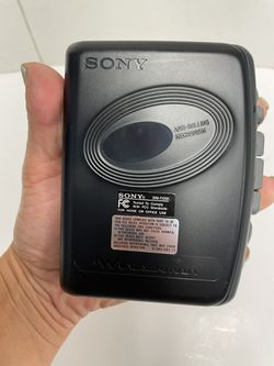 Sony Walkman WM-FX281 Cassette Player AM/FM TV / Weather - works. read
