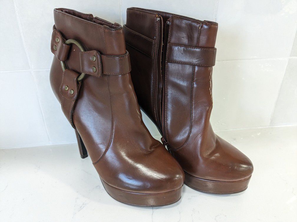 Brown Leather Women's Boots (5.5)