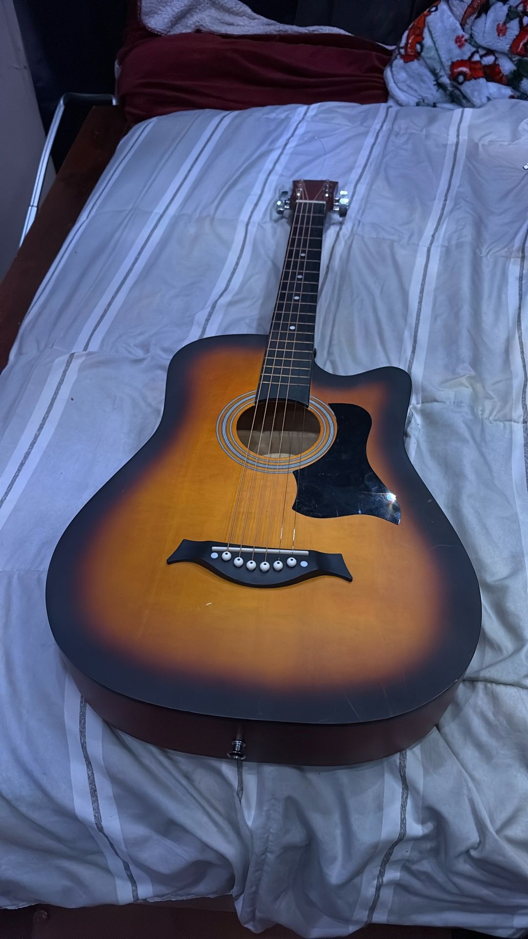 Acoustic Guitar (Newish)