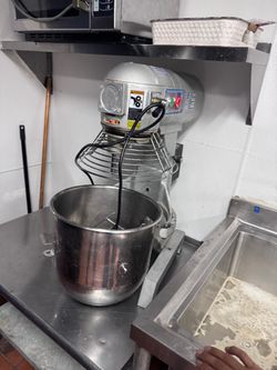 30QT Commercial Food Mixer – Heavy Duty