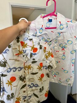 Old Navy Boy shirts size 5