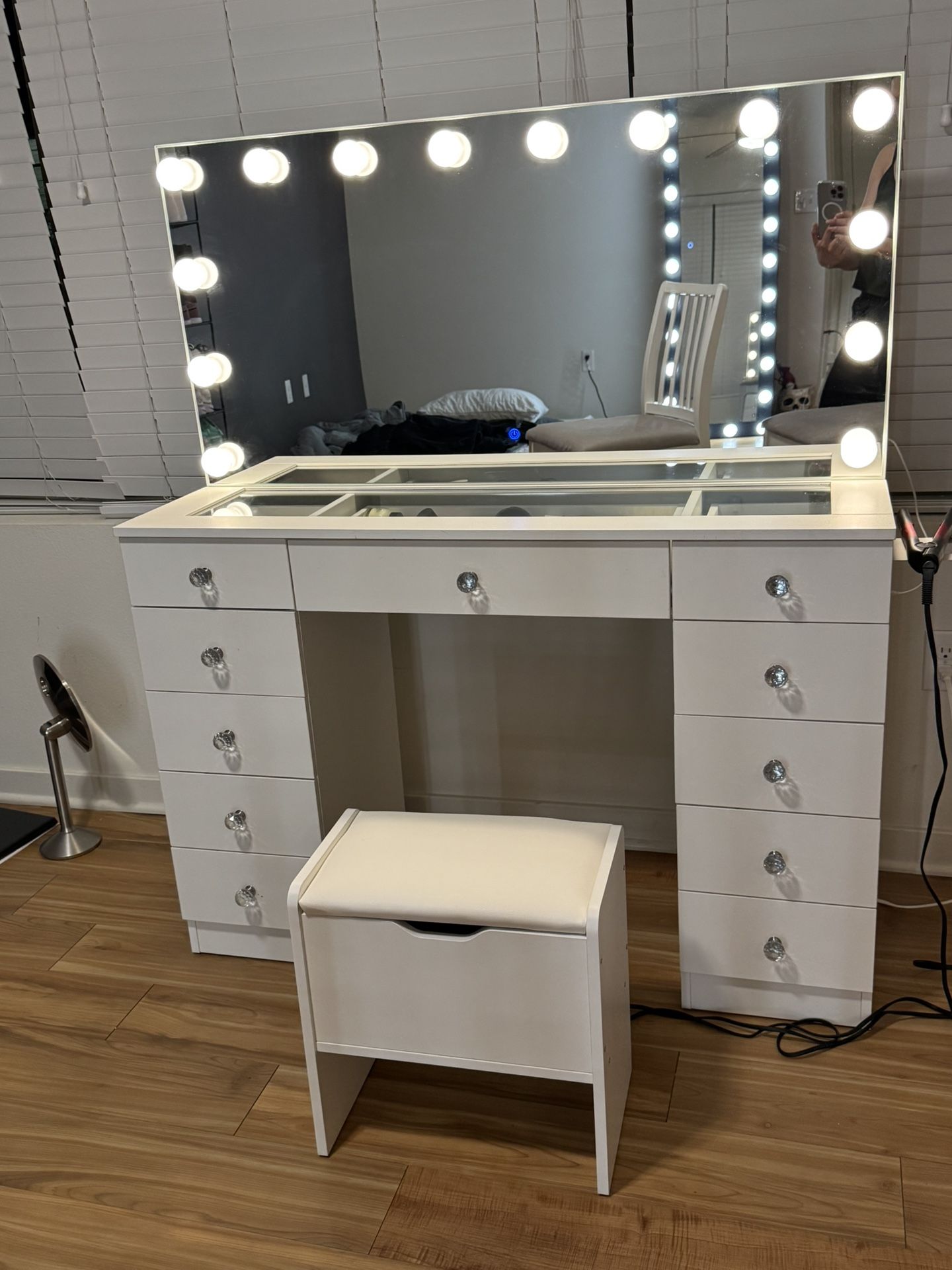 Makeup Vanity 💄