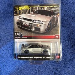 1:43 Scale Hotwheels Premium Nismo Gt-r LM 