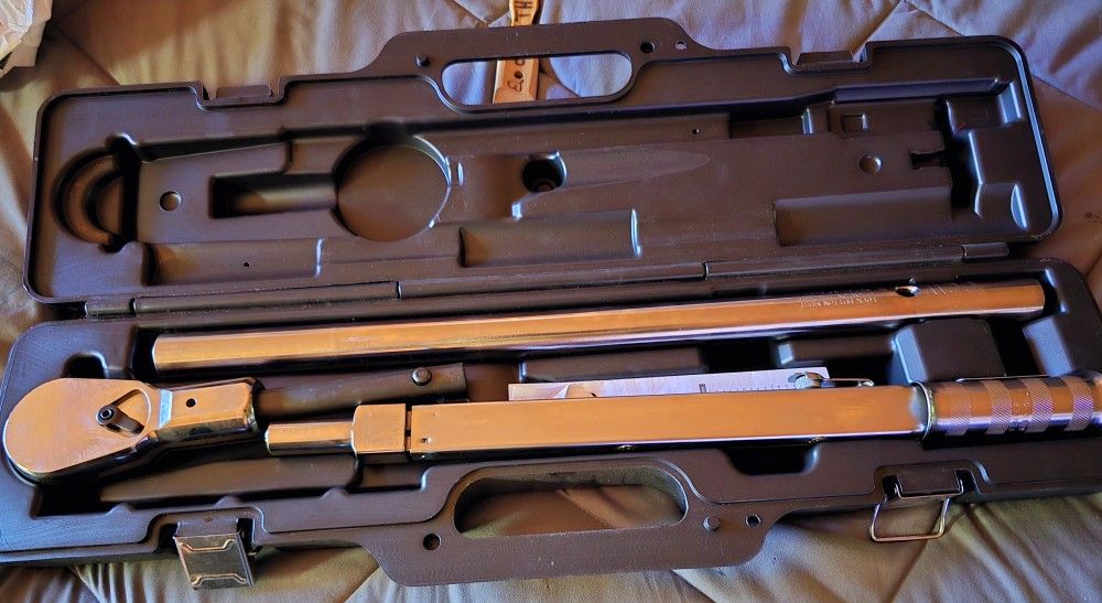 SPLIT-BEAM CLICK TORQUE WRENCH