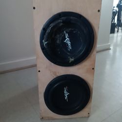 I Have A  Skar Audio Speaker Box