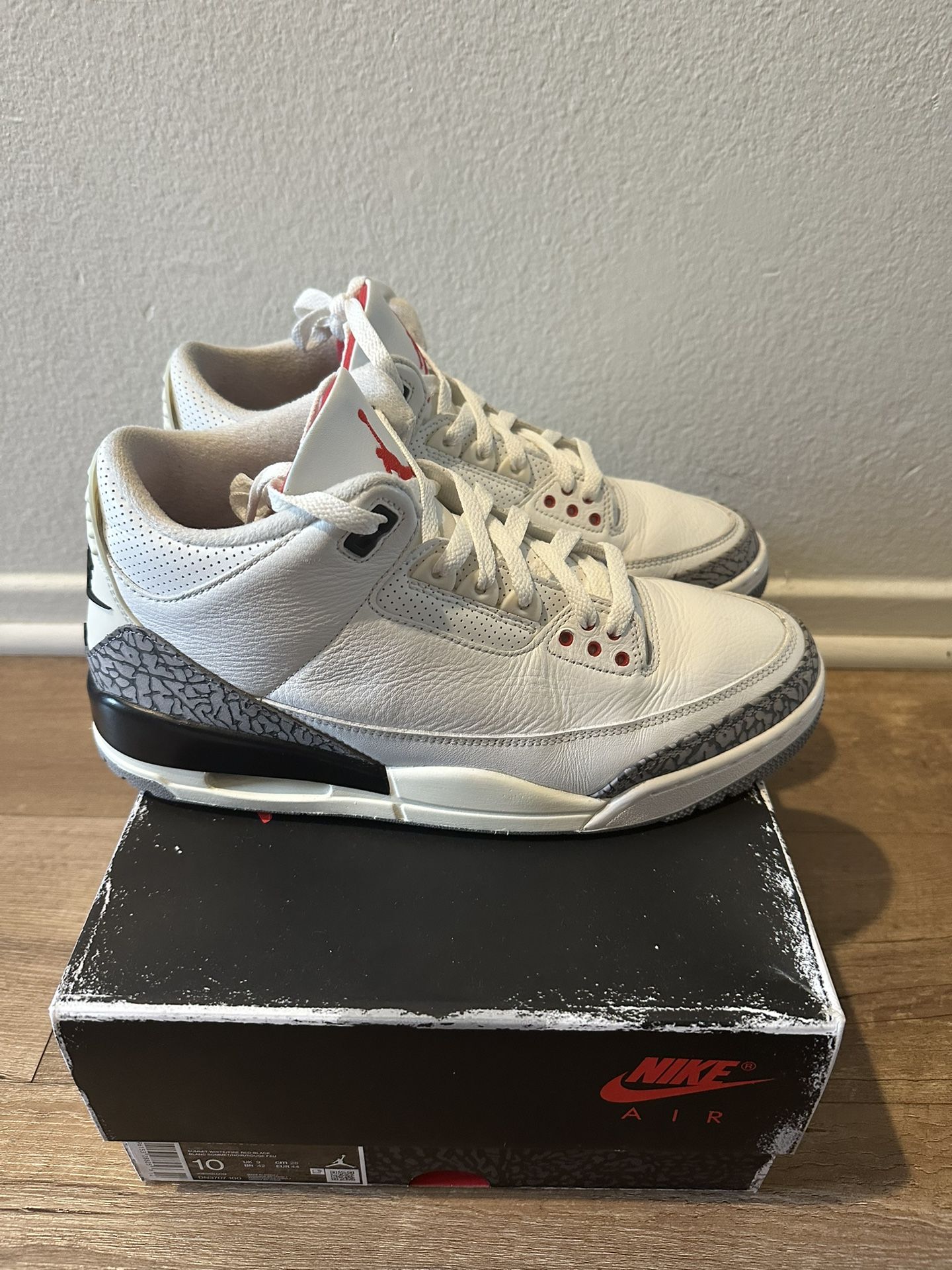 Men’s Used Jordan 3 White Cement Reimagined Size 10