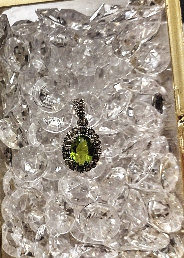 925 Sterling Silver Marcasite Peridot Pendant