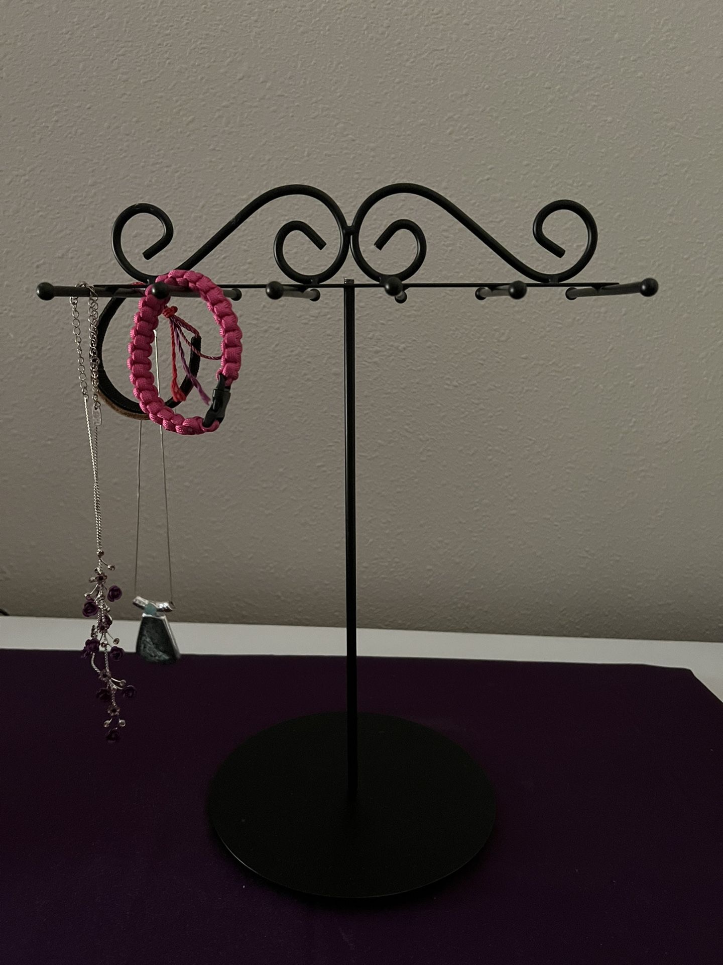 Necklace/Jewelry Holder