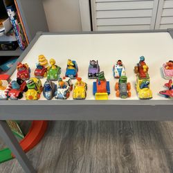 Original Die Cast Sesame Street  With Tracks And Case