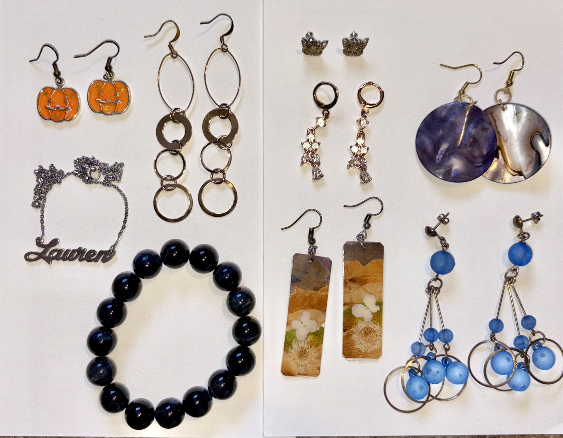 Women’s Earrings and Accessories 