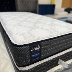 Mattres And Boxspring Sealy Performance Twin 