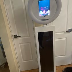 LCD Photobooth With Case (IPad Is Not Included) Like New