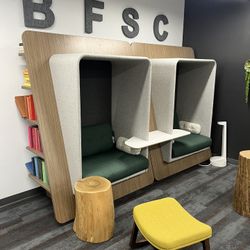 Showroom Lounge Pods