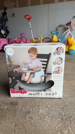 Infant sitting chair with table