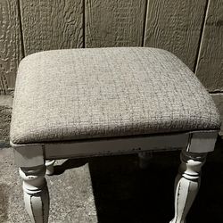 Vanity Chair 