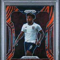 2022 Prizm Weston McKennie WC Qatar Tiger Stripe Choice #209 PSA 8 USA