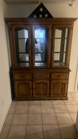 China Cabinet With Lights