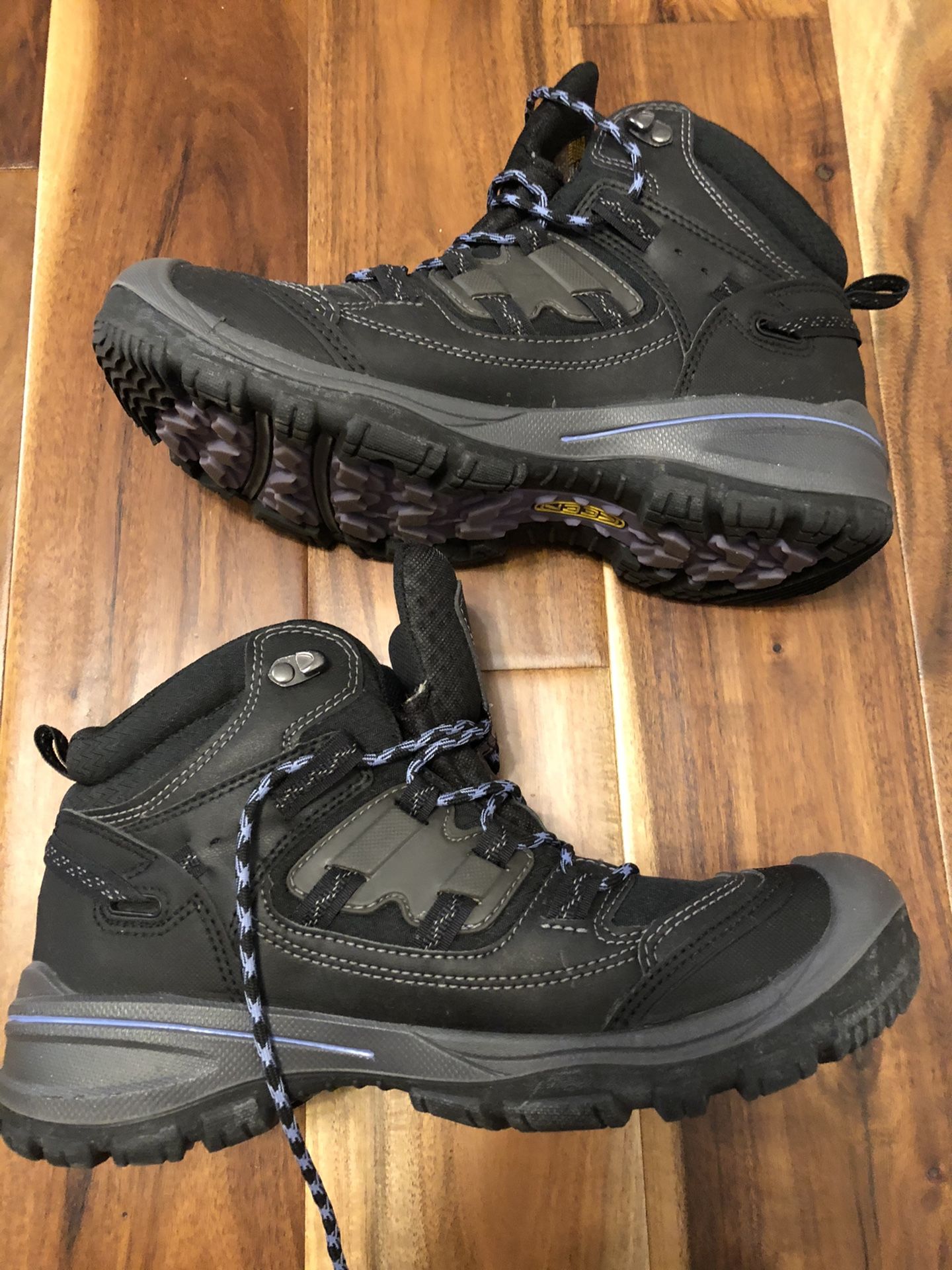 Keen Shoes Waterproof Size10 Women